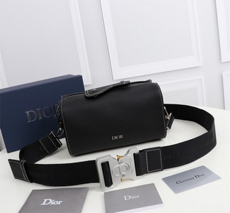 DIOR Handbags 916